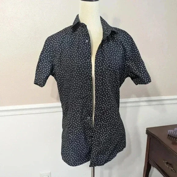 2/$10 Amazon Essentials Slim Dress Shirt - Picture 1 of 5